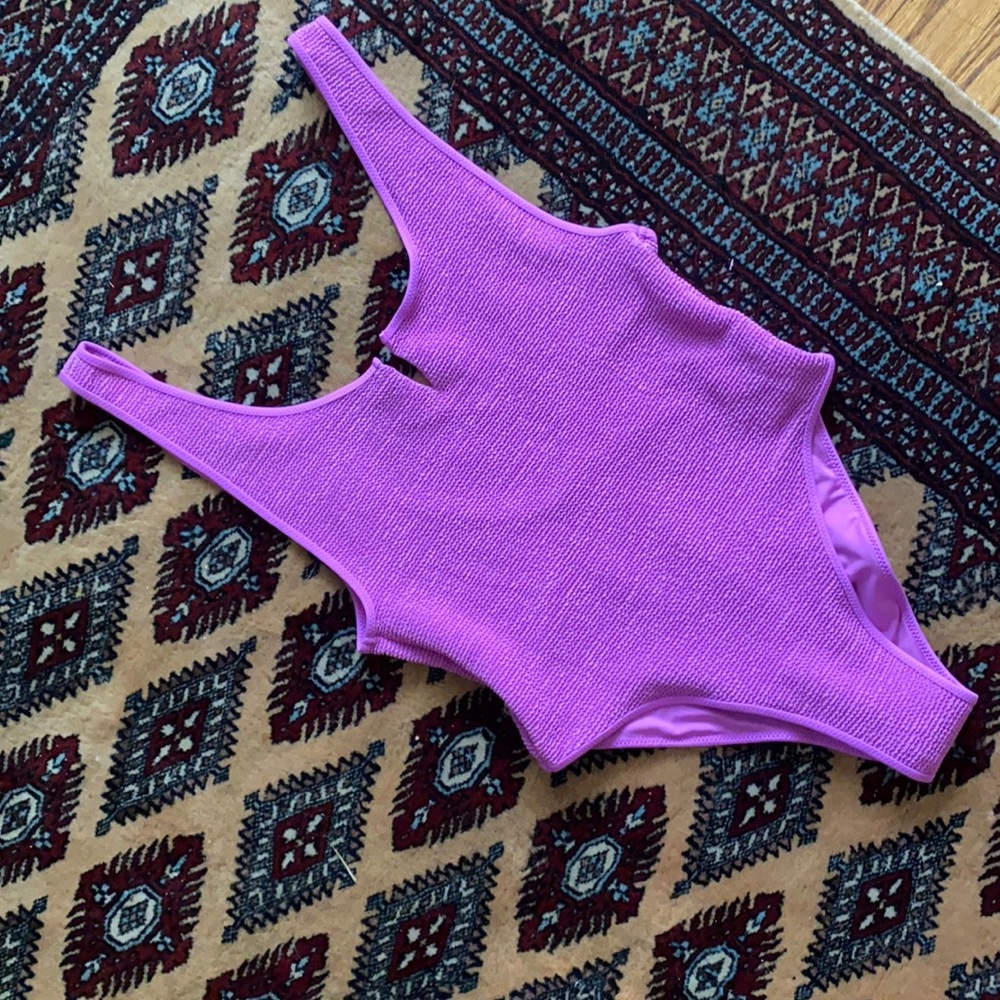 Crinkle material one piece bathing suit